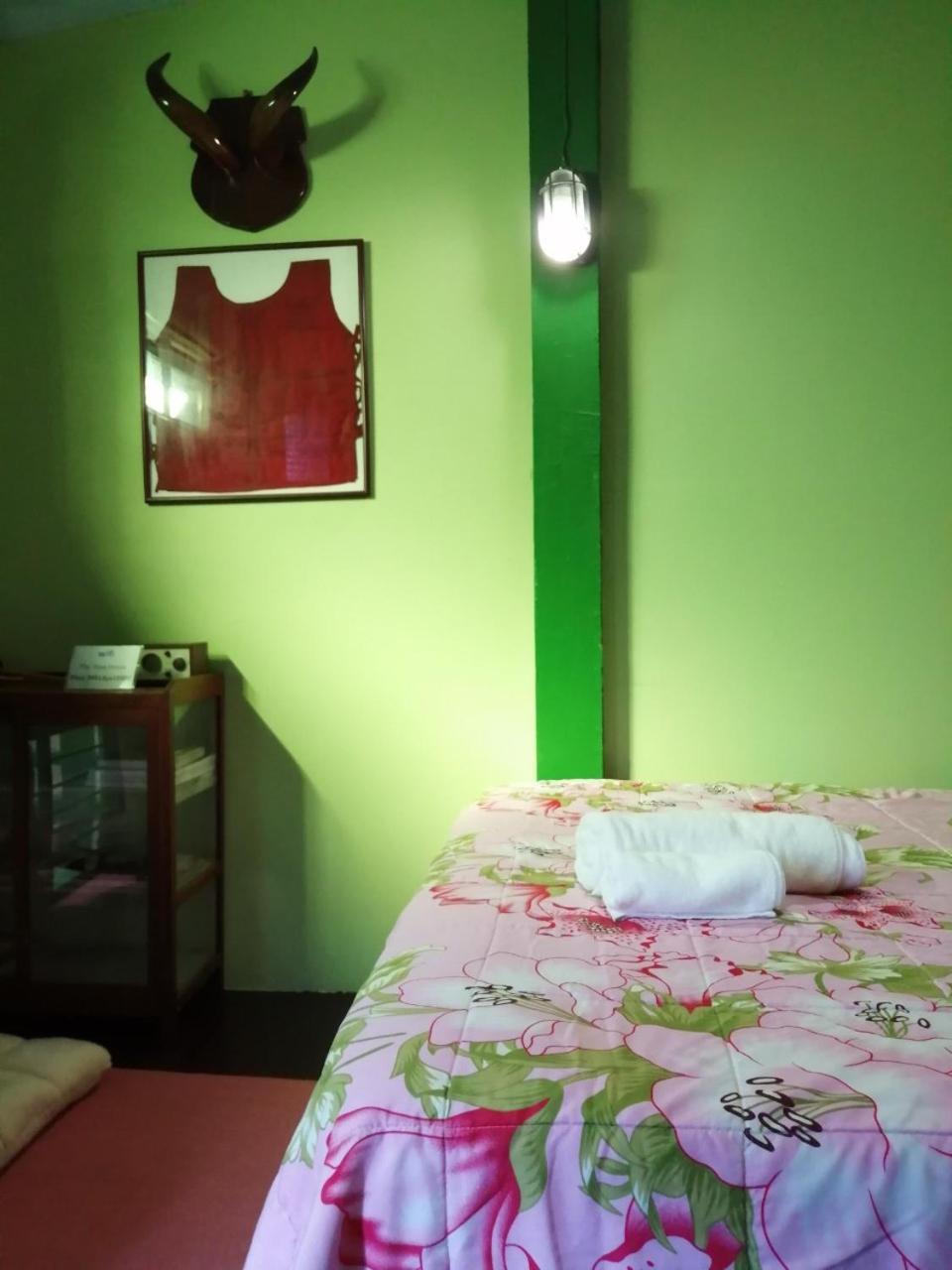 Bed and Breakfast Baan Tepa Boutique House Bangkok Esterno foto