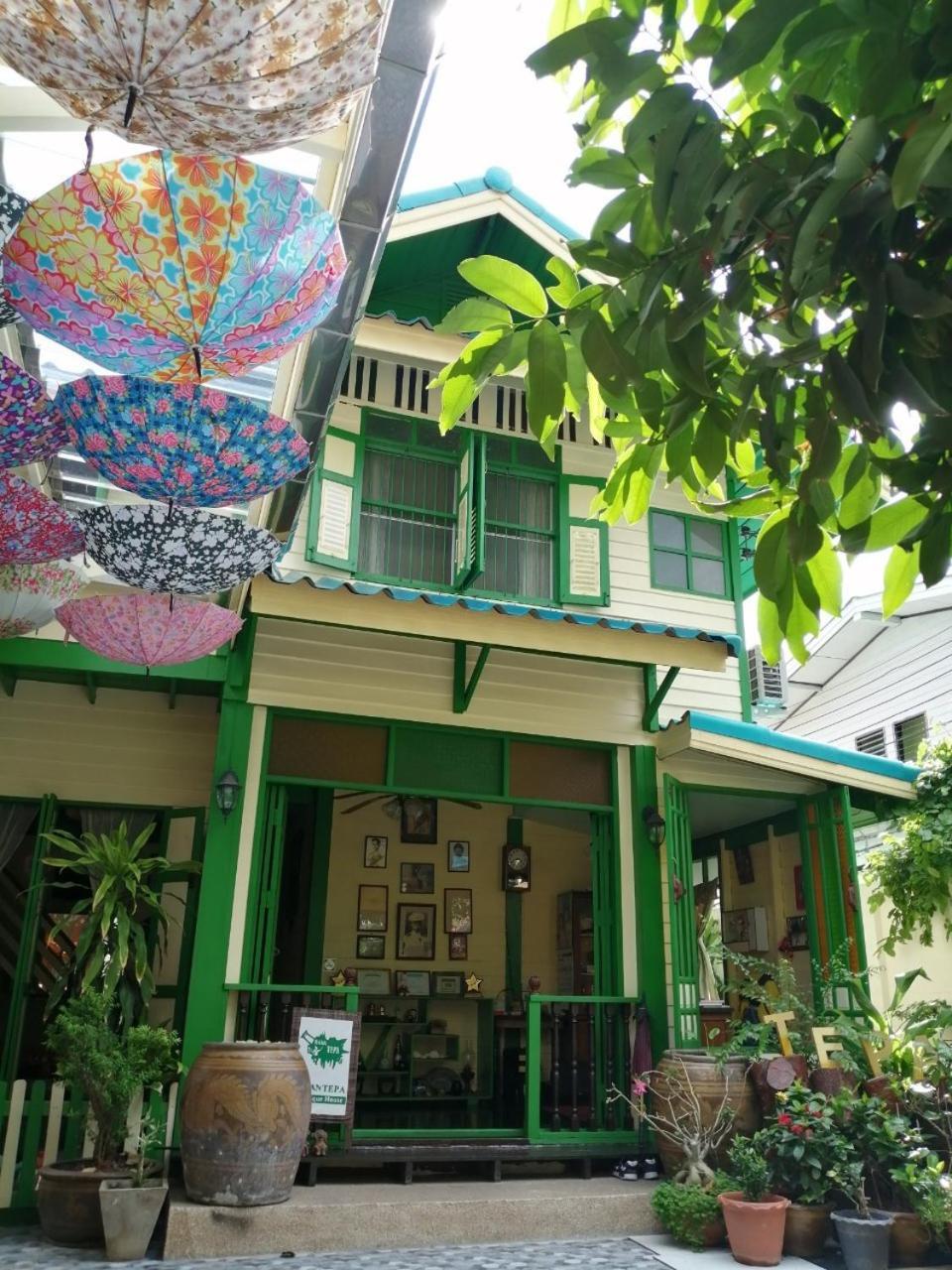Bed and Breakfast Baan Tepa Boutique House Bangkok Esterno foto