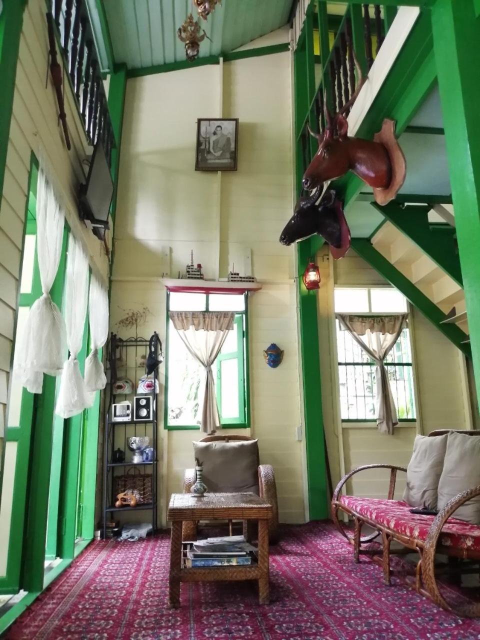 Bed and Breakfast Baan Tepa Boutique House Bangkok Esterno foto