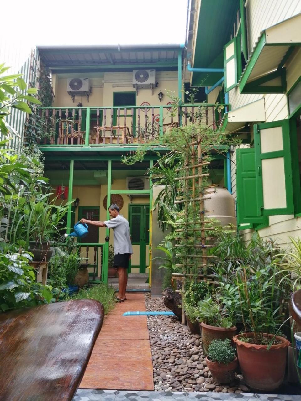 Bed and Breakfast Baan Tepa Boutique House Bangkok Esterno foto